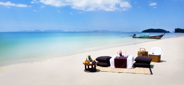 Pamper-Her-Friday: A Shoreline Affair